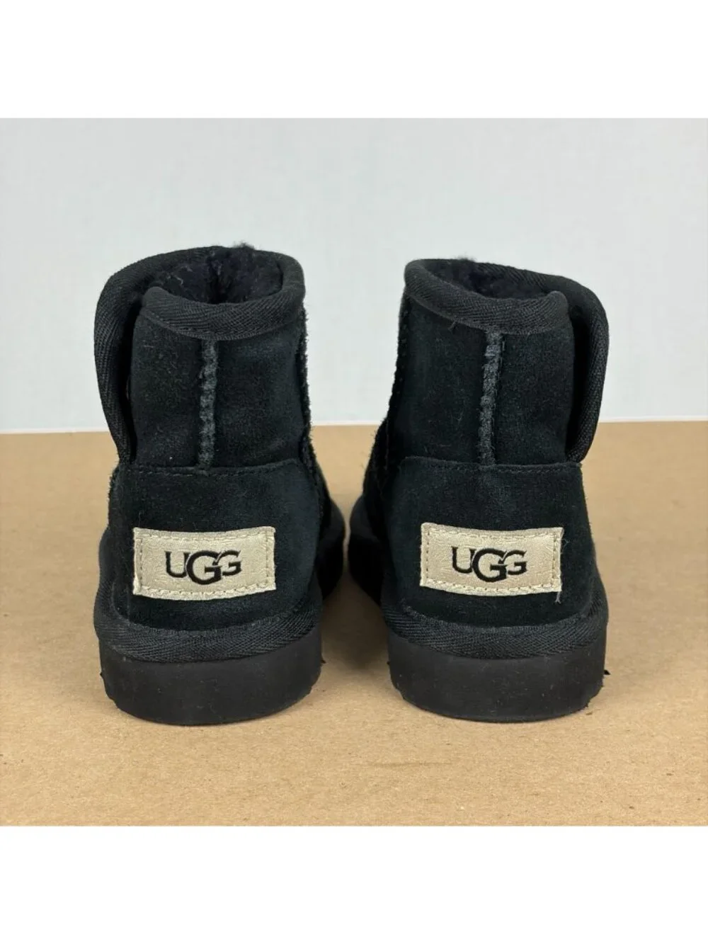 UGG Jona Suede Short Boot Toddler 7 Black Pull On Snap Ankle Sheepskin Lined
